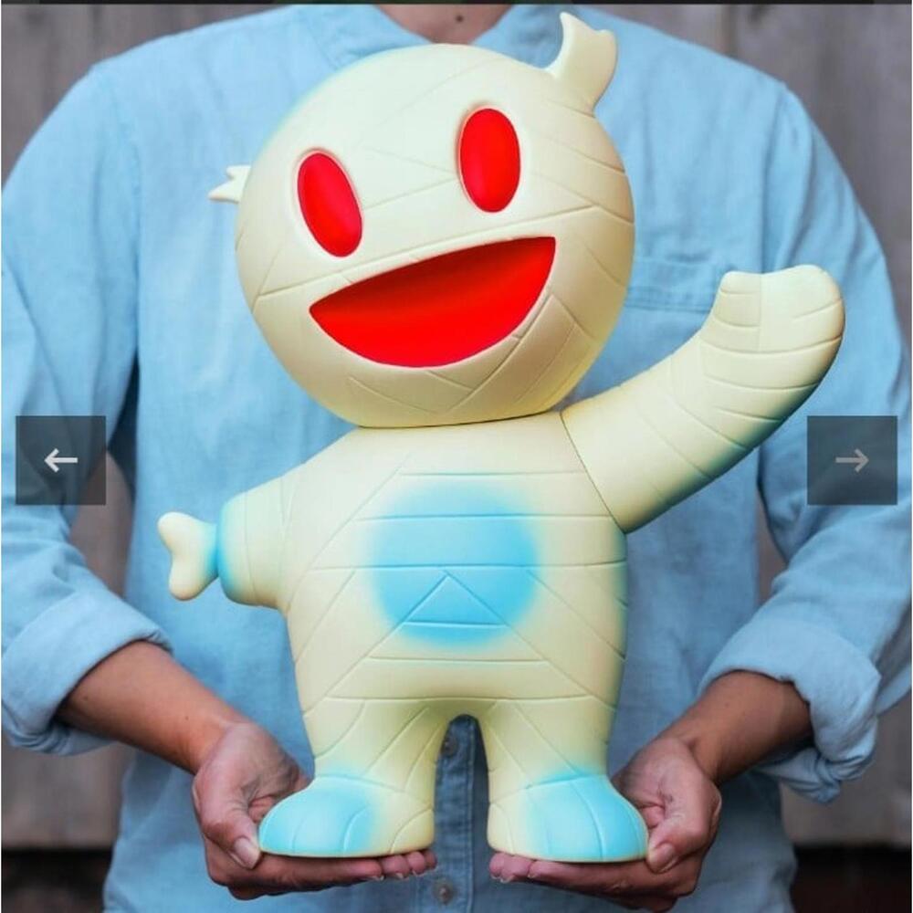 Super7 SuperSize Mummy Boy Super White/Blue Glow In the Dark - Picture 6 of 6